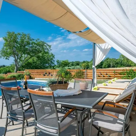 Villa Beautiful Cicibella With Pool In Barban