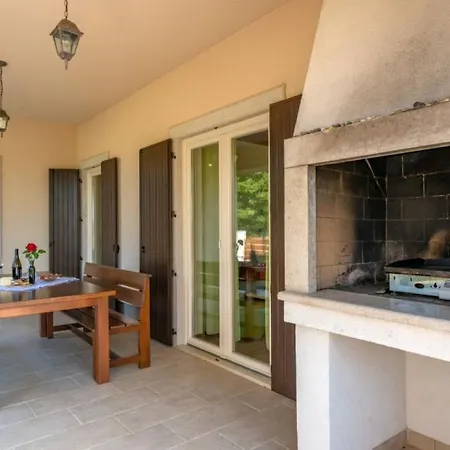 Villa Beautiful Cicibella With Pool In Barban