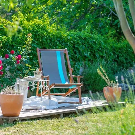 Villa Beautiful Cicibella With Pool In