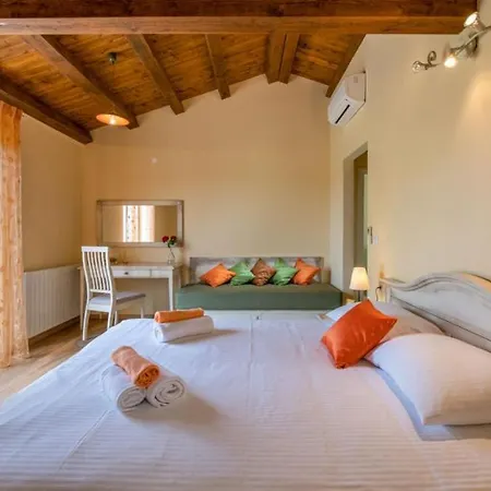 Villa Beautiful Cicibella With Pool In *