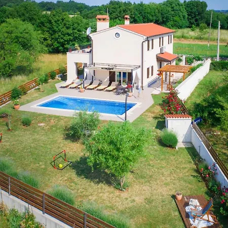 Beautiful Cicibella With Pool In 빌라 *