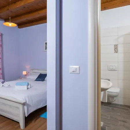 Villa Beautiful Cicibella With Pool In